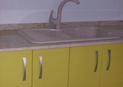 Cocinas Coronas. Carpintería especializada en cocinas, armarios,vestidores y muebles de baño en Torralba de Oropesa. Toledo