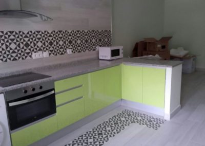 Cocinas Coronas. Carpintería especializada en cocinas, armarios,vestidores y muebles de baño en Torralba de Oropesa. Toledo