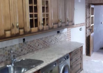 Cocinas Coronas. Carpintería especializada en cocinas, armarios,vestidores y muebles de baño en Torralba de Oropesa. Toledo