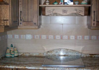 Cocinas Coronas. Carpintería especializada en cocinas, armarios,vestidores y muebles de baño en Torralba de Oropesa. Toledo